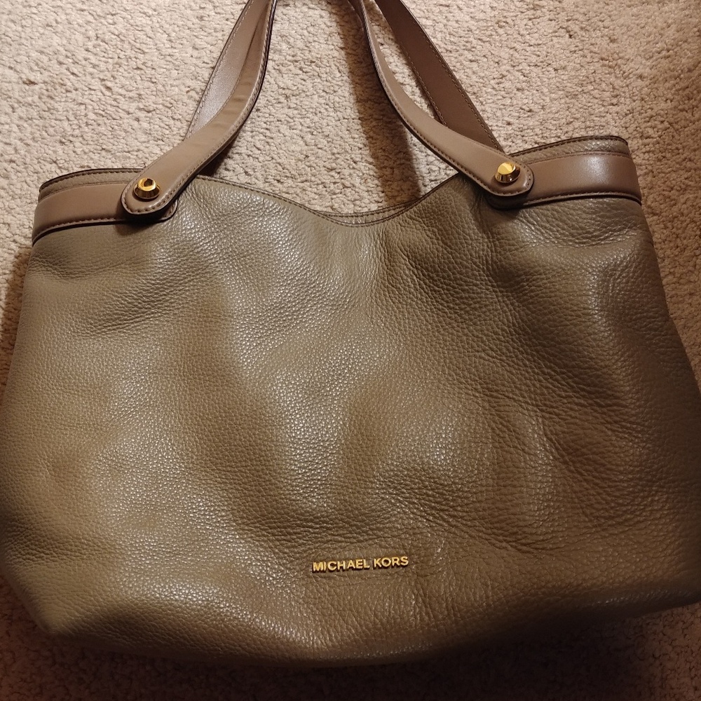 Michael Kors purse